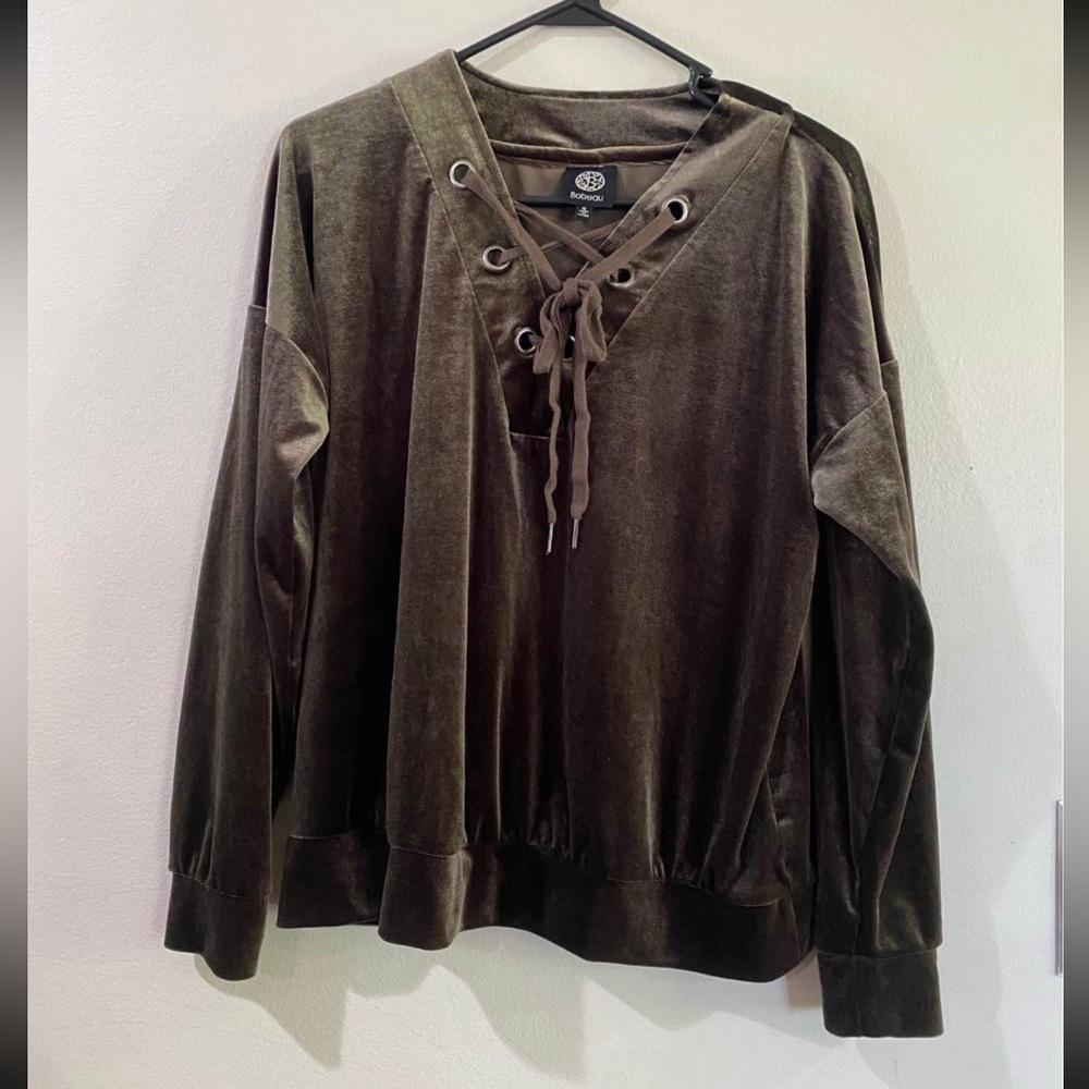Bobeau Olive Green Suede V-Neck Sweatshirt with Lace-Up Detail